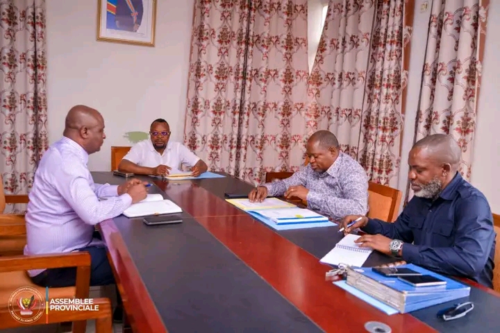 Kongo-Central : première réunion du Bureau de l’Assemblée provinciale après la réhabilitation de Papy Mantezolo
