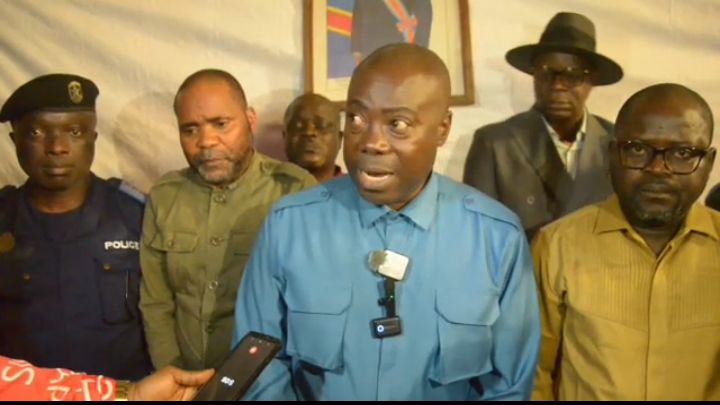 Matadi : le maire Dominique Nkodia Mbete intensifie la sensibilisation contre la circulation diurne des poids lourds