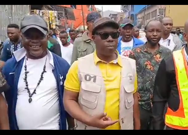 Matadi : le maire Dominique Nkodia Mbete sévit contre le non-respect de l'heure de circulation des poids lourds